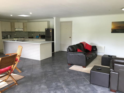 Island Breeze Motel - Accommodation Fremantle 3