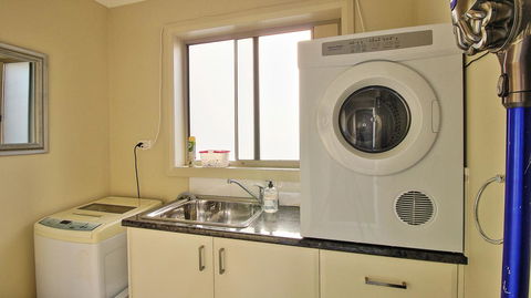 Hobart Villa - Accommodation Fremantle 11