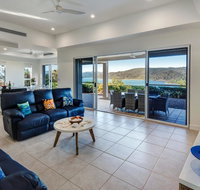 New La Bella Waters 1 Wide Reaching Ocean Views And Buggy - Accommodation Fremantle