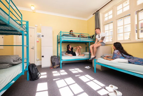 Newcastle Beach YHA - Accommodation Fremantle 1