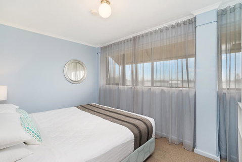 Newcastle Short Stay Apartments - Flagstaff Apartment - Accommodation Fremantle 2