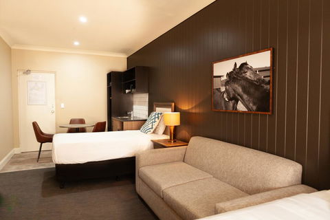 Nightcap At Archer Hotel - Accommodation Fremantle 2