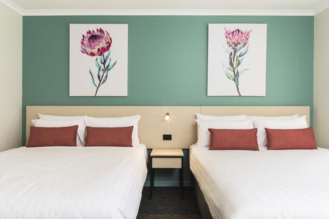 Nightcap At Balaclava Hotel - Accommodation Fremantle 1