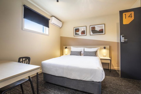Nightcap At Manhattan Hotel - Accommodation Fremantle 3