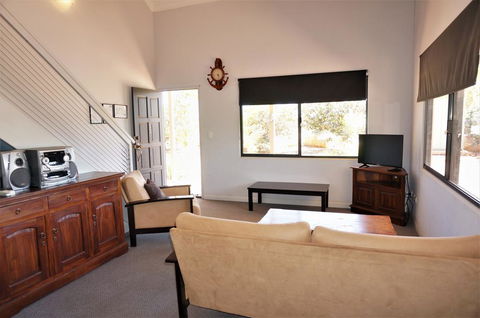 Ningaloo Breeze Villa 10 - 3 Bedroom Fully Self-Contained Disabled-Friendly Accommodation - Accommodation Fremantle 3
