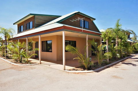 Ningaloo Breeze Villa 9 - 3 Bedroom Fully Self-Contained Holiday Accommodation - Accommodation Fremantle 0
