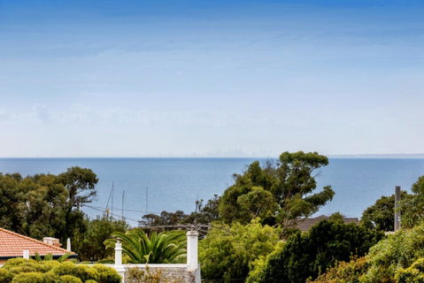 NORTH POINT RETREAT - MORNINGTON - Accommodation Fremantle 1