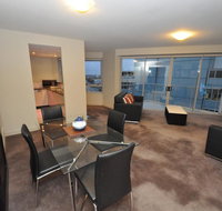 North Sydney Fully Self Contained Modern 2 Bed Apartment 2207BER - Accommodation Fremantle