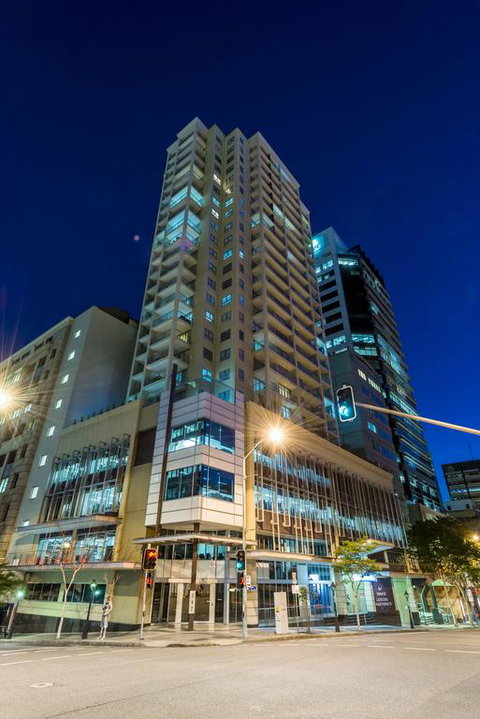Oaks Brisbane Lexicon Suites - Accommodation Fremantle 3
