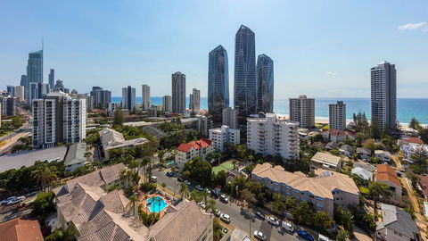 Oaks Gold Coast Hotel - Accommodation Fremantle 2