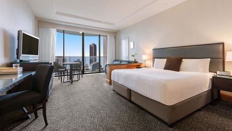 Oaks Gold Coast Hotel - Accommodation Fremantle 1