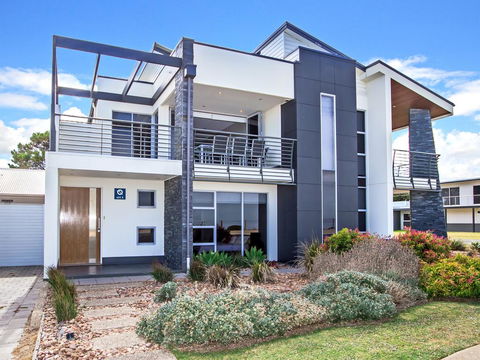 Ocean 180A - Accommodation Fremantle 0