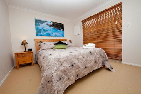 Ocean Mist Villa - Accommodation Fremantle 0