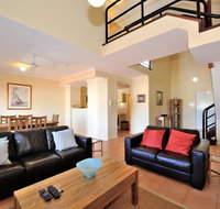 Ocean Sunsets - 2 bedroom converted warehouse apartment - Accommodation Fremantle