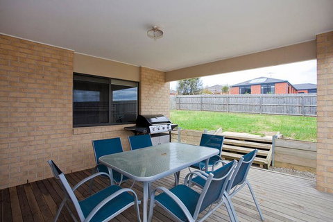 Ocean View Crescent 59 - Accommodation Fremantle 1