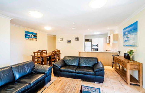 Oceania 11 - Accommodation Fremantle 1