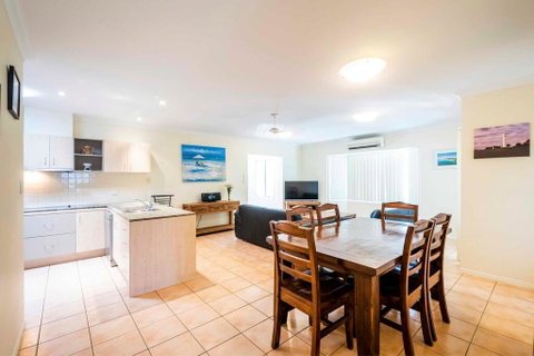 Oceania 11 - Accommodation Fremantle 3