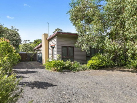 OCEANS 12 - ANGLESEA - Accommodation Fremantle 0