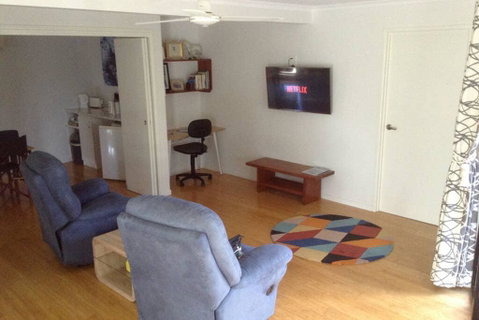 Oceanview Apartment - Accommodation Fremantle 2