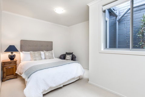Paris On Maroondah - Accommodation Fremantle 2
