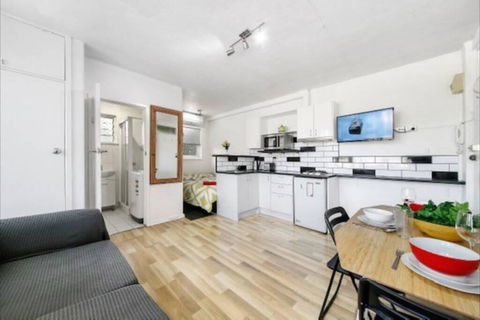 Park St Walk To The Beach - Accommodation Fremantle 0