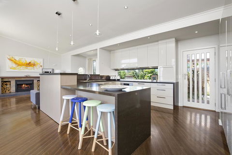 Paw Up Luxury Villa In Rye - Accommodation Fremantle 3