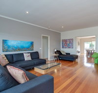 Paws Up Poolside - Accommodation Fremantle