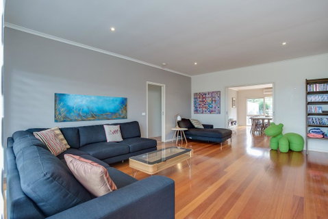 Paws Up Poolside - Accommodation Fremantle 0