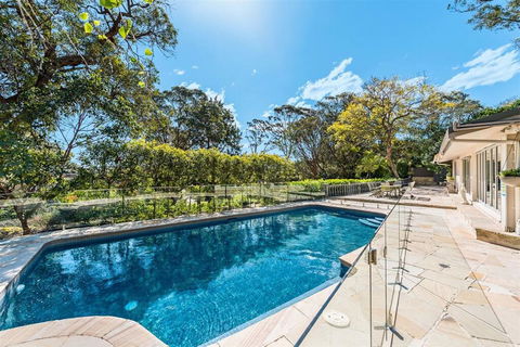 Peaceful And Mature Gardens With Panoramic Views - Accommodation Fremantle 2