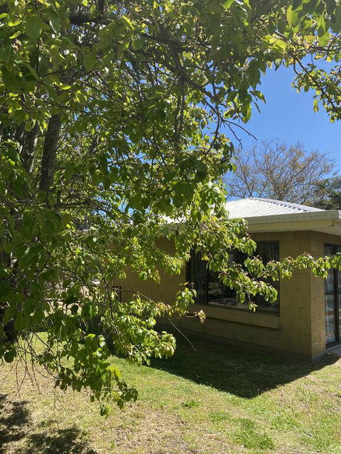 Pear Tree Cottage At Amiens - Accommodation Fremantle 2