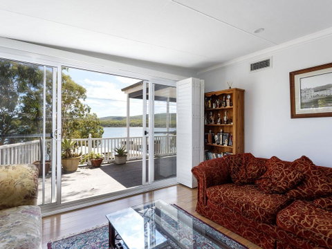 Perfect Seclusion - Top Level Only - Accommodation Fremantle 3