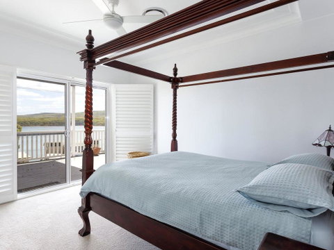 Perfect Seclusion - Top Level Only - Accommodation Fremantle 2