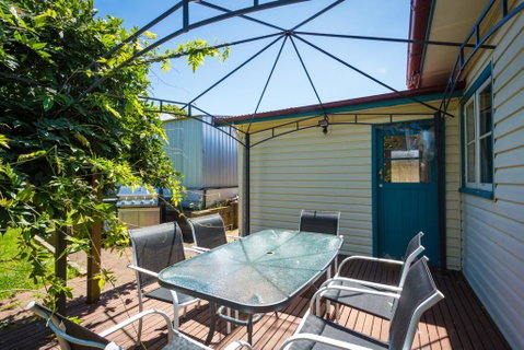 Pet Friendly Beach Cottage @ Ballingalla - Accommodation Fremantle 1