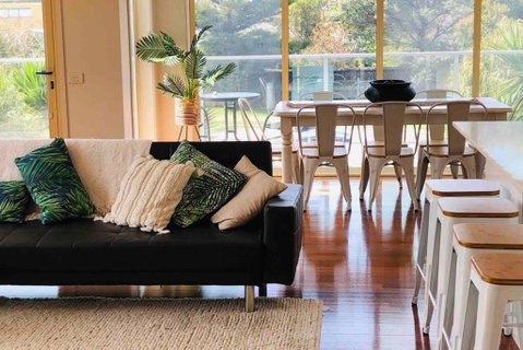 Pet Friendly Paradise Near Beach - Accommodation Fremantle 0