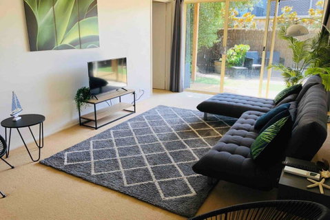 Pet Friendly Paradise Near Beach - Accommodation Fremantle 1