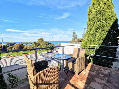 Phoenix Apartments - Accommodation Fremantle 0