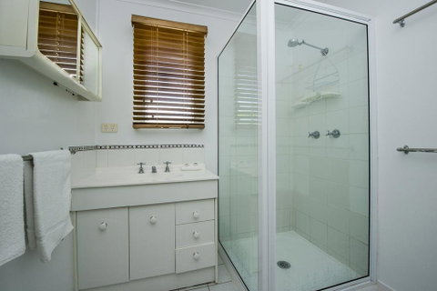 Picnic Bay Apartments Unit 3 - Accommodation Fremantle 3