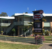 Pine Lodge - Accommodation Fremantle