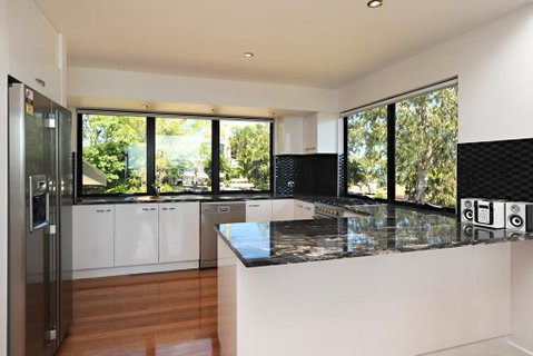 Pinnacle Apartments - Accommodation Fremantle 2