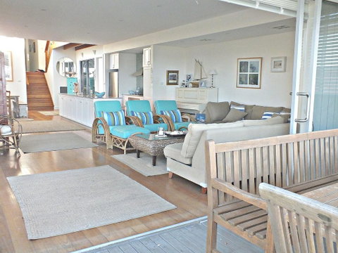 Point Break 14 Korogora Street - Accommodation Fremantle 2