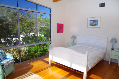 Point Break 14 Korogora Street - Accommodation Fremantle 3
