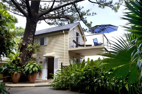 Port Douglas Cottage & Lodge - Accommodation Fremantle 0