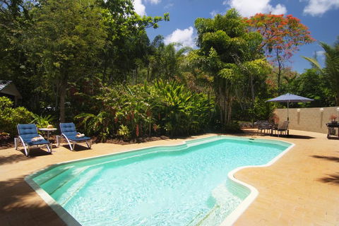 Port Douglas Valley Retreat - Accommodation Fremantle 1