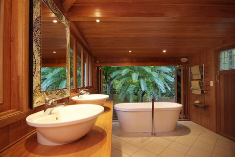 Port Douglas Valley Retreat - Accommodation Fremantle 3