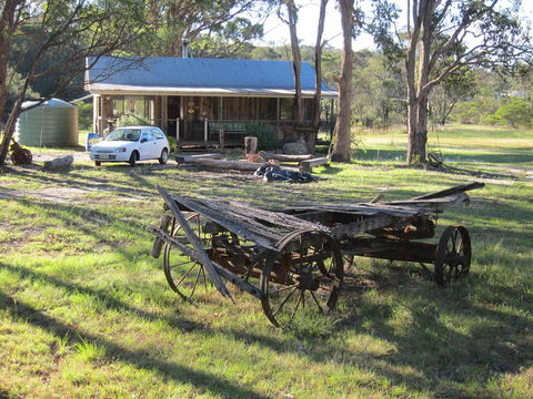 Possum's Hollow And Hooter's Hut - Accommodation Fremantle 1