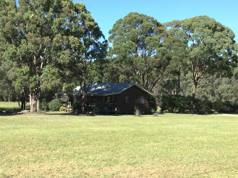 Possum's Hollow And Hooter's Hut - Accommodation Fremantle 2