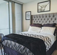 Presidential 3-bed 2-bath balcony with pool included - Accommodation Fremantle