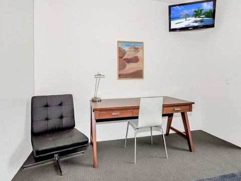 Privately Owned Hotel Room By Cairns Marina 222 - Accommodation Fremantle 2