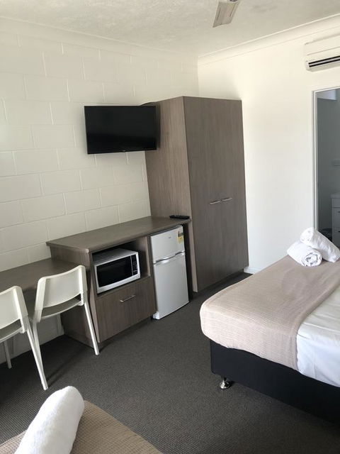 Q Express - Accommodation Fremantle 3