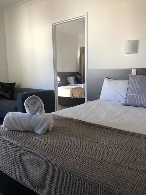 Q Express - Accommodation Fremantle 2